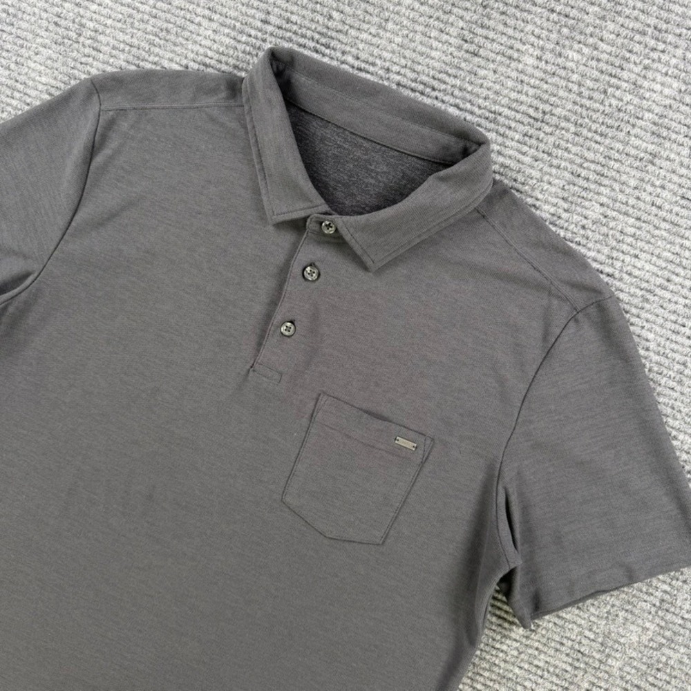 Vuori Ace Polo Shirt Mens Medium Charcoal Gray Short Sleeve Pocket Golf Tee V164